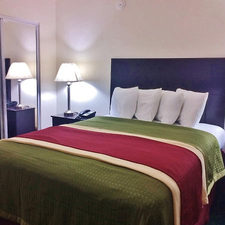 Travel Inn & Suites Atlanta Texas Exterior photo